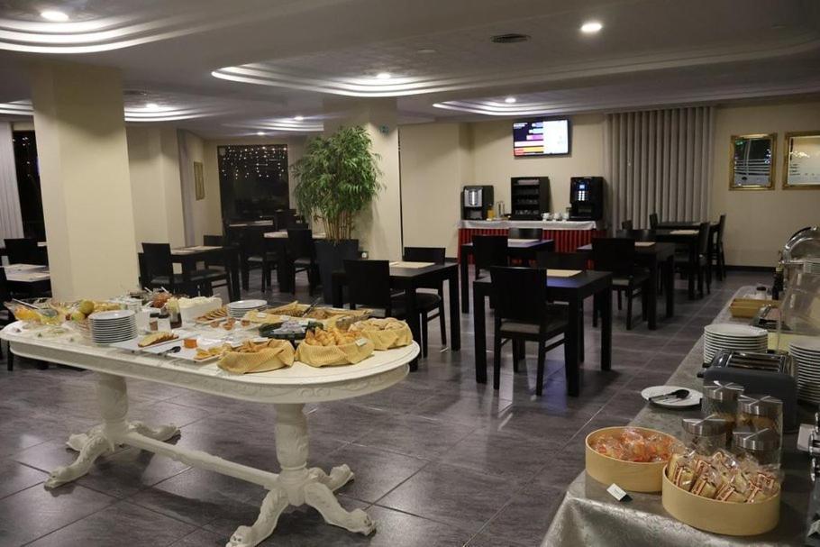 Hotel Santhyago Trofa Ngoại thất bức ảnh