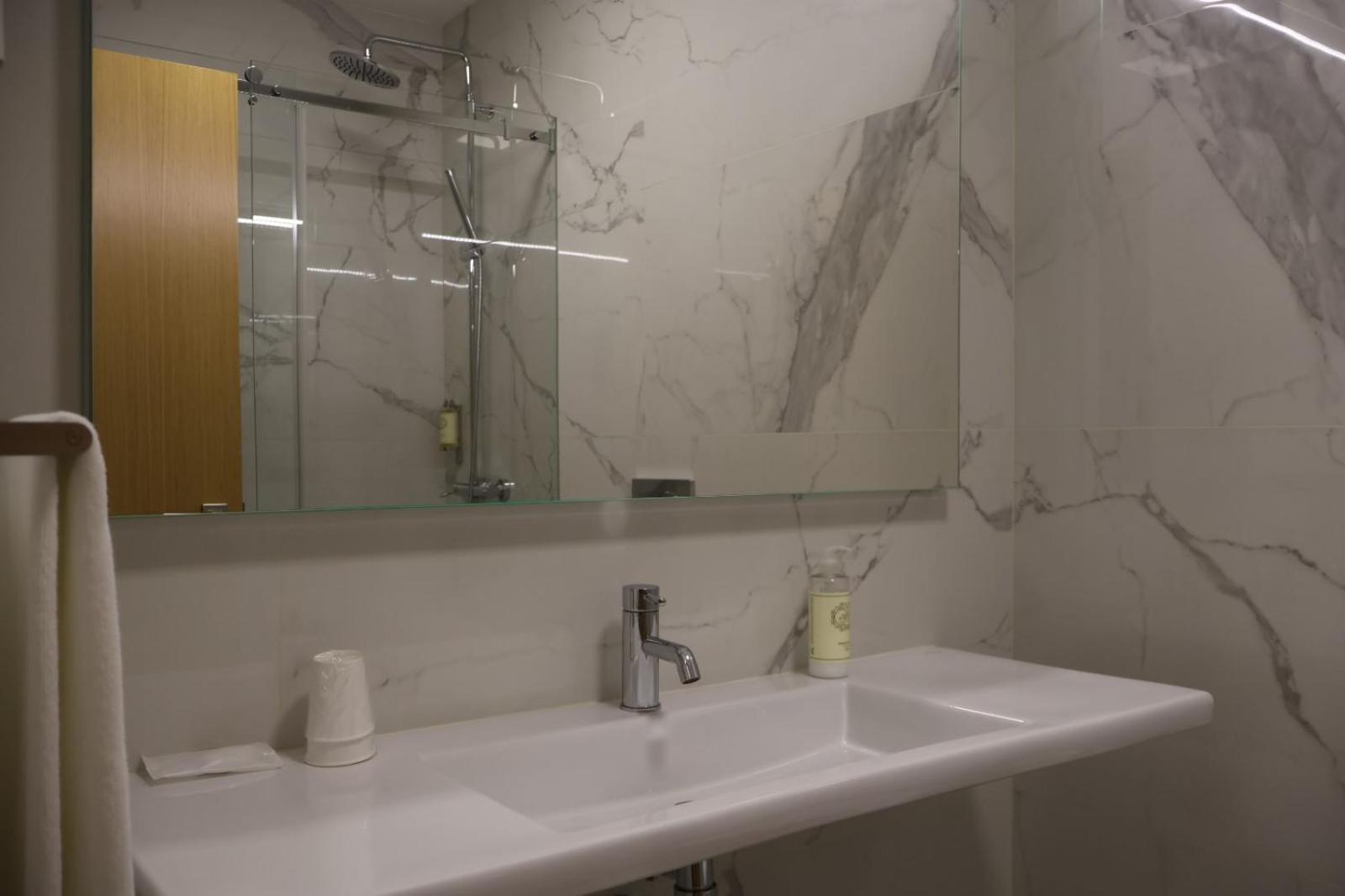 Hotel Santhyago Trofa Ngoại thất bức ảnh
